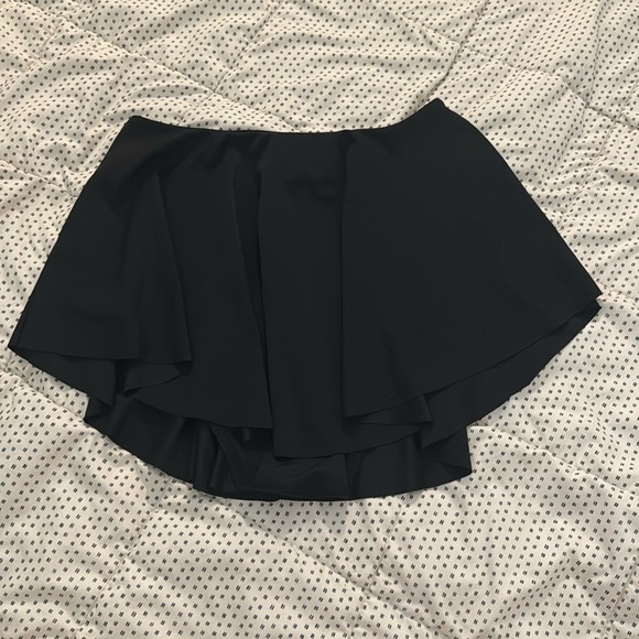 Lunalae FREE FLOW SKORT - HIGH WAIST BOTTOMS BLACK - Picture 3 of 6